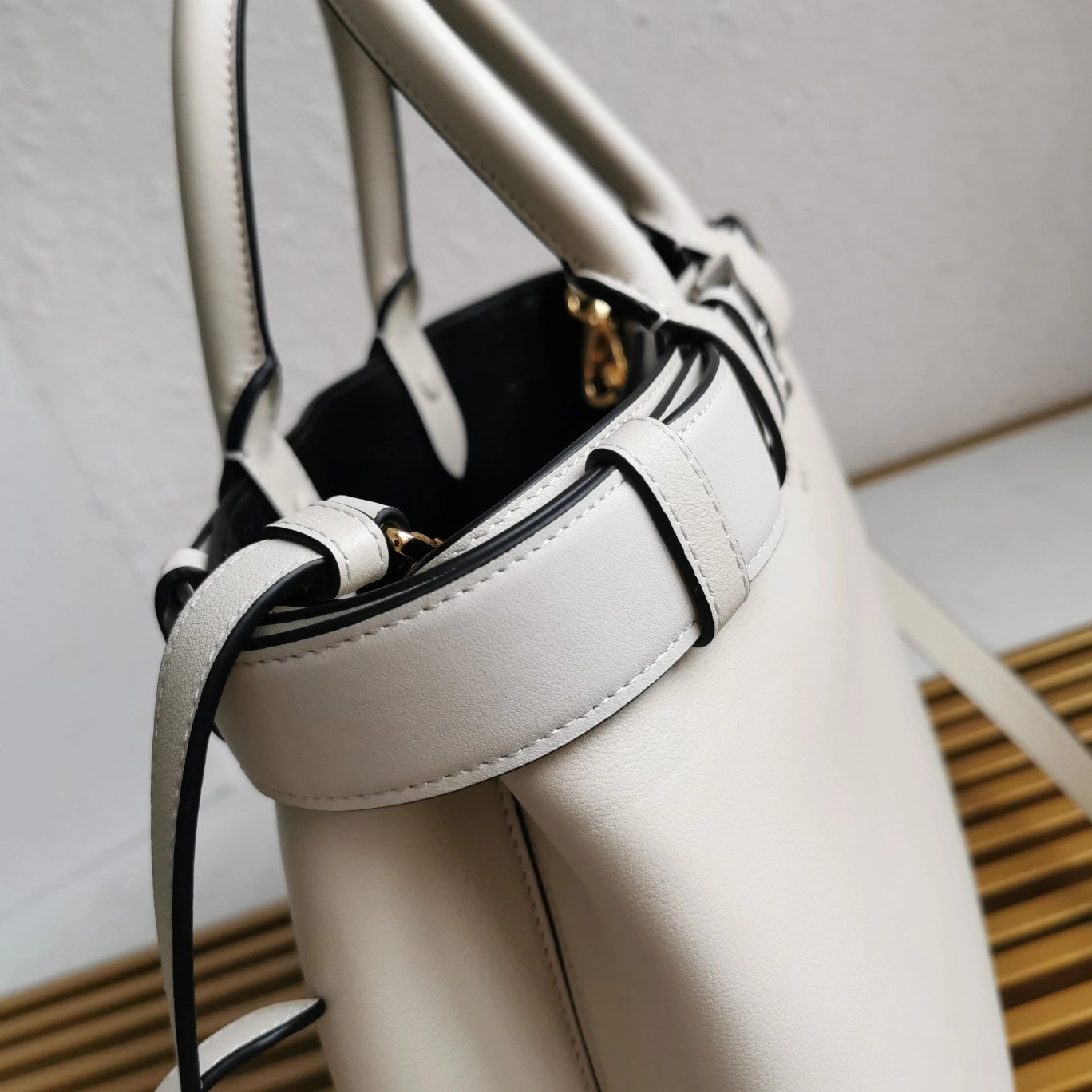 Prada Shopping Bags SunProtective 73595