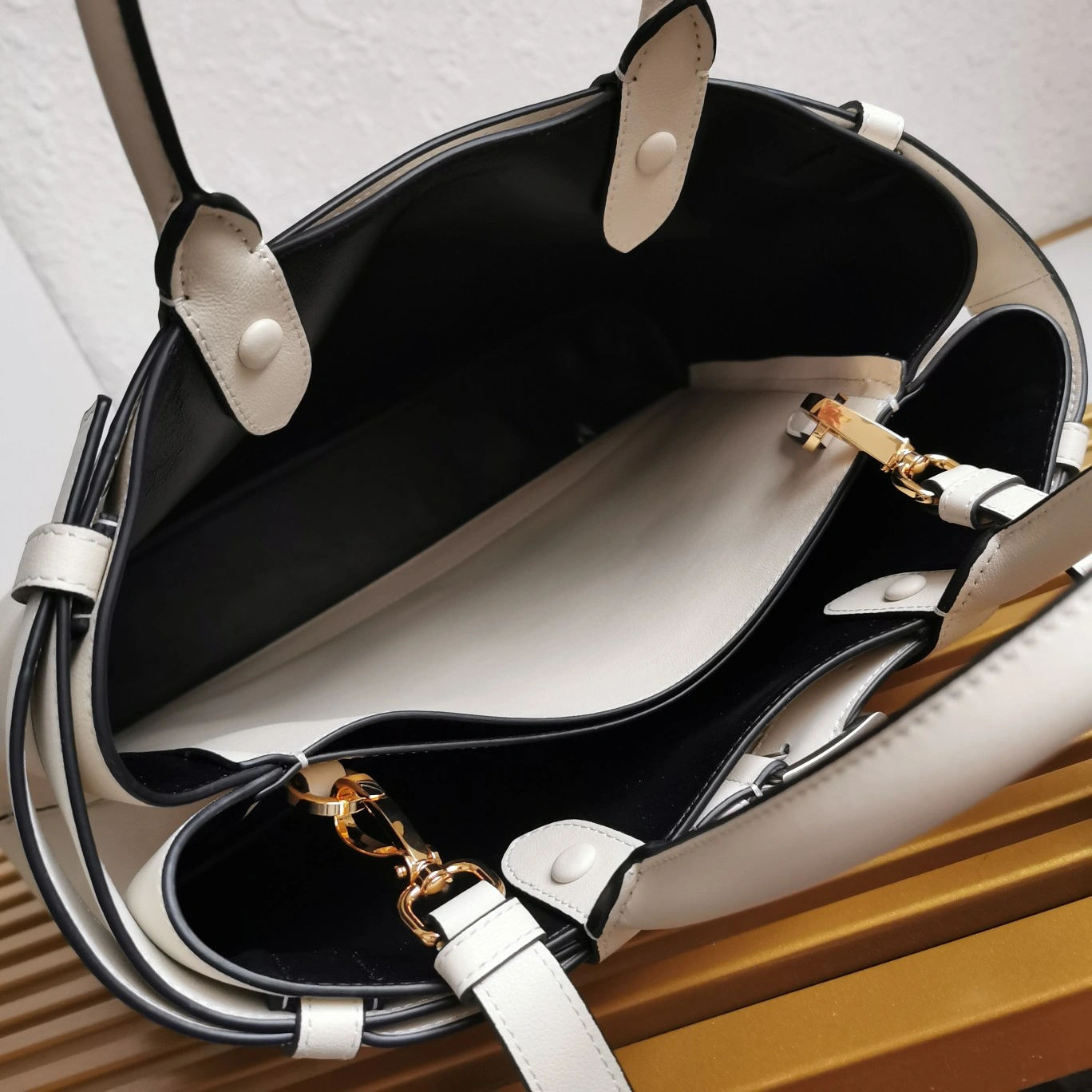 Prada Shopping Bags SunProtective 73595
