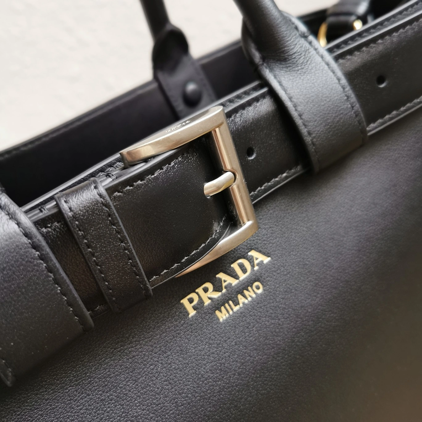 Supportive Prada Shopping Bags 73581