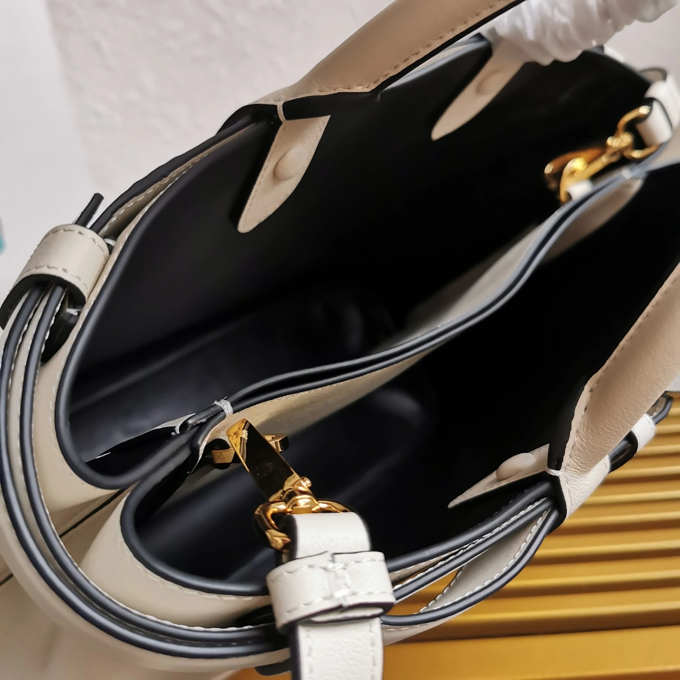 Prada Shopping Bags AllSeason 73578