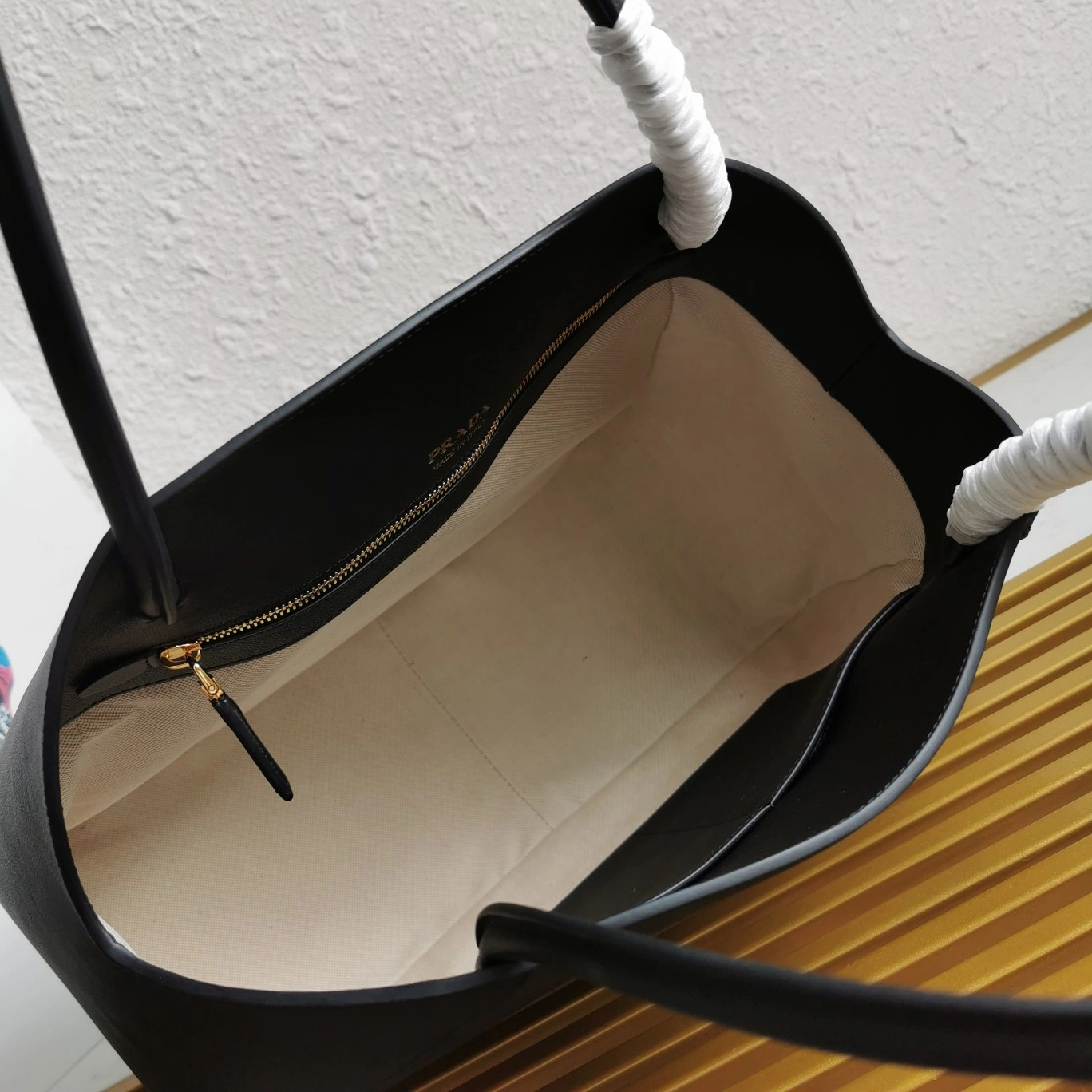 Prada Shopping Bags EyeCatching 71543