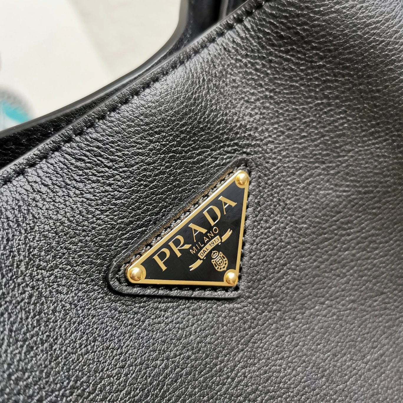 Prada Shopping Bags Modern 71556