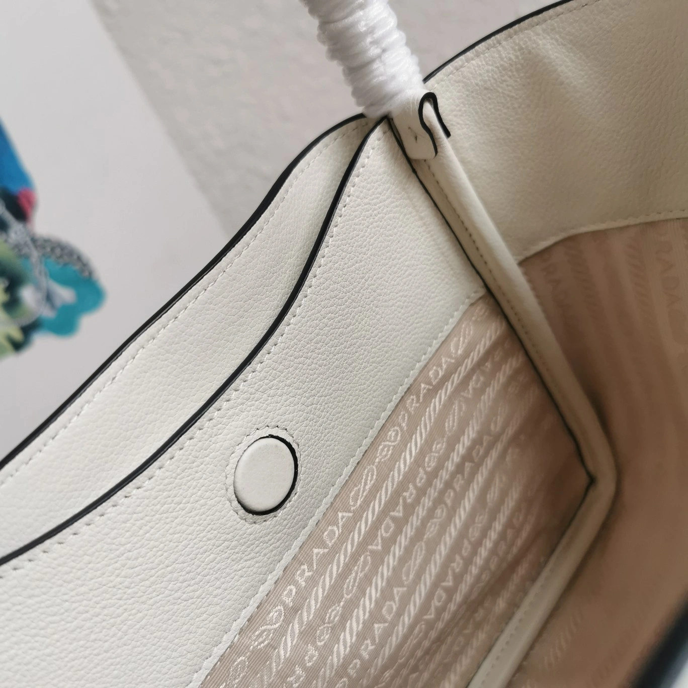 Chic Prada Shopping Bags 71542