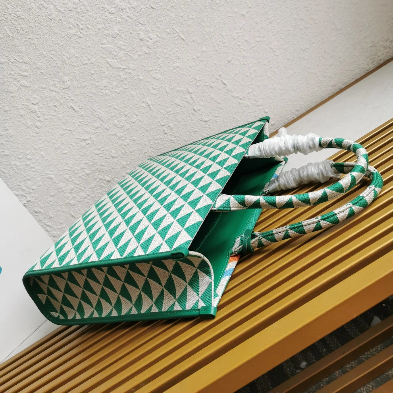 Reliable Prada Shopping Bags 71549