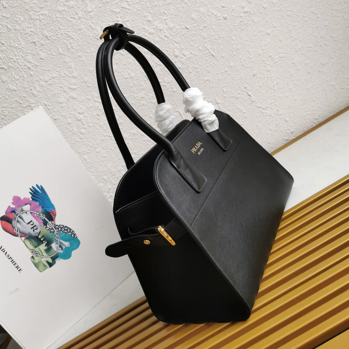 Prada Shopping Bags MoistureWicking 71539