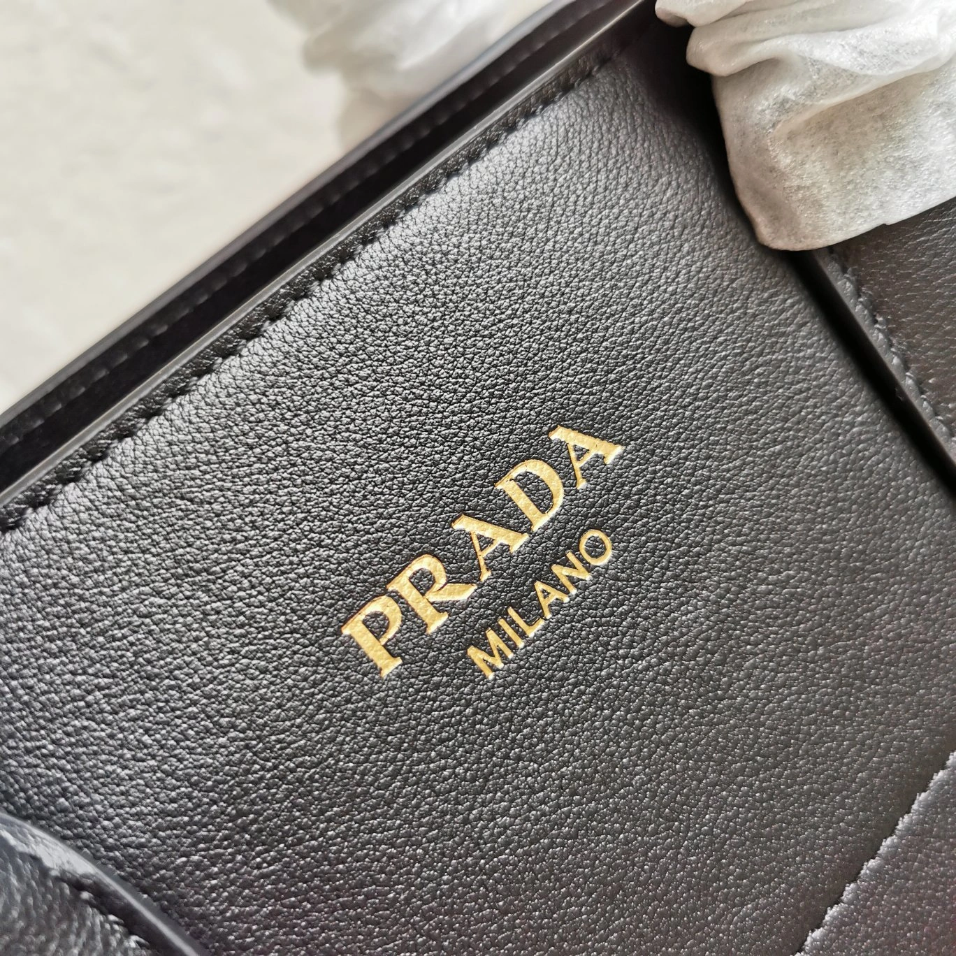Prada Shopping Bags MoistureWicking 71539