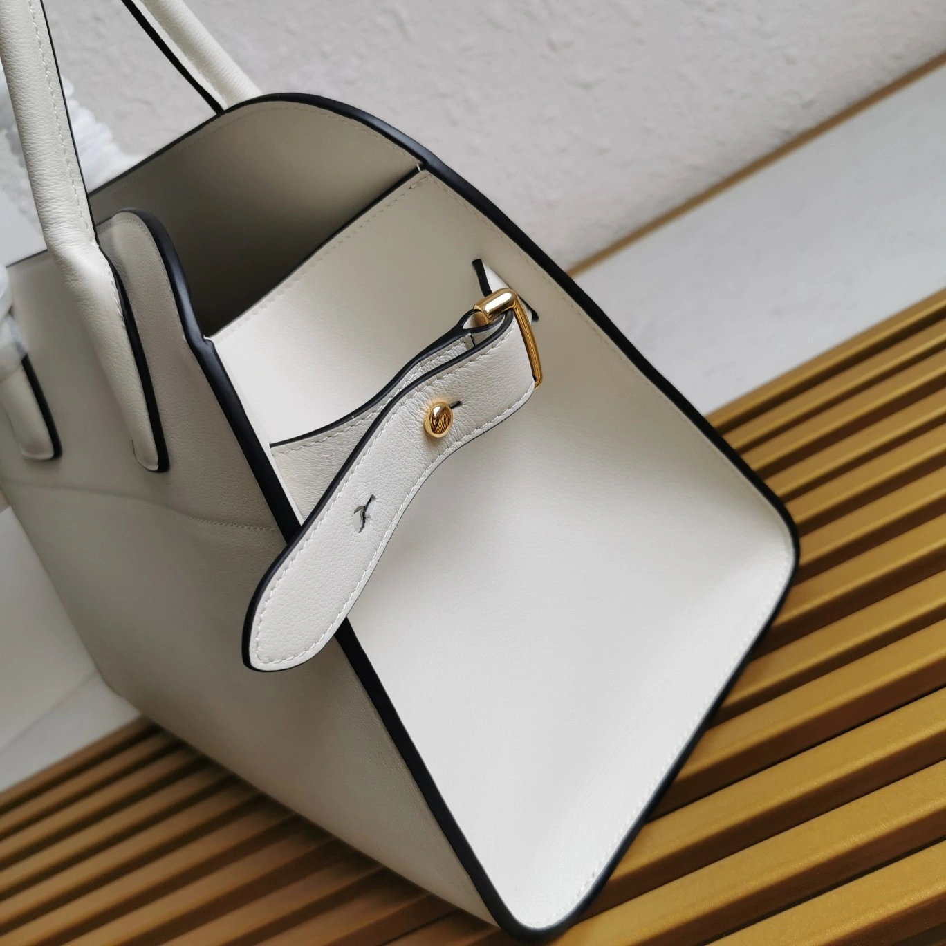 Prada Shopping Bags Comfortable 71538