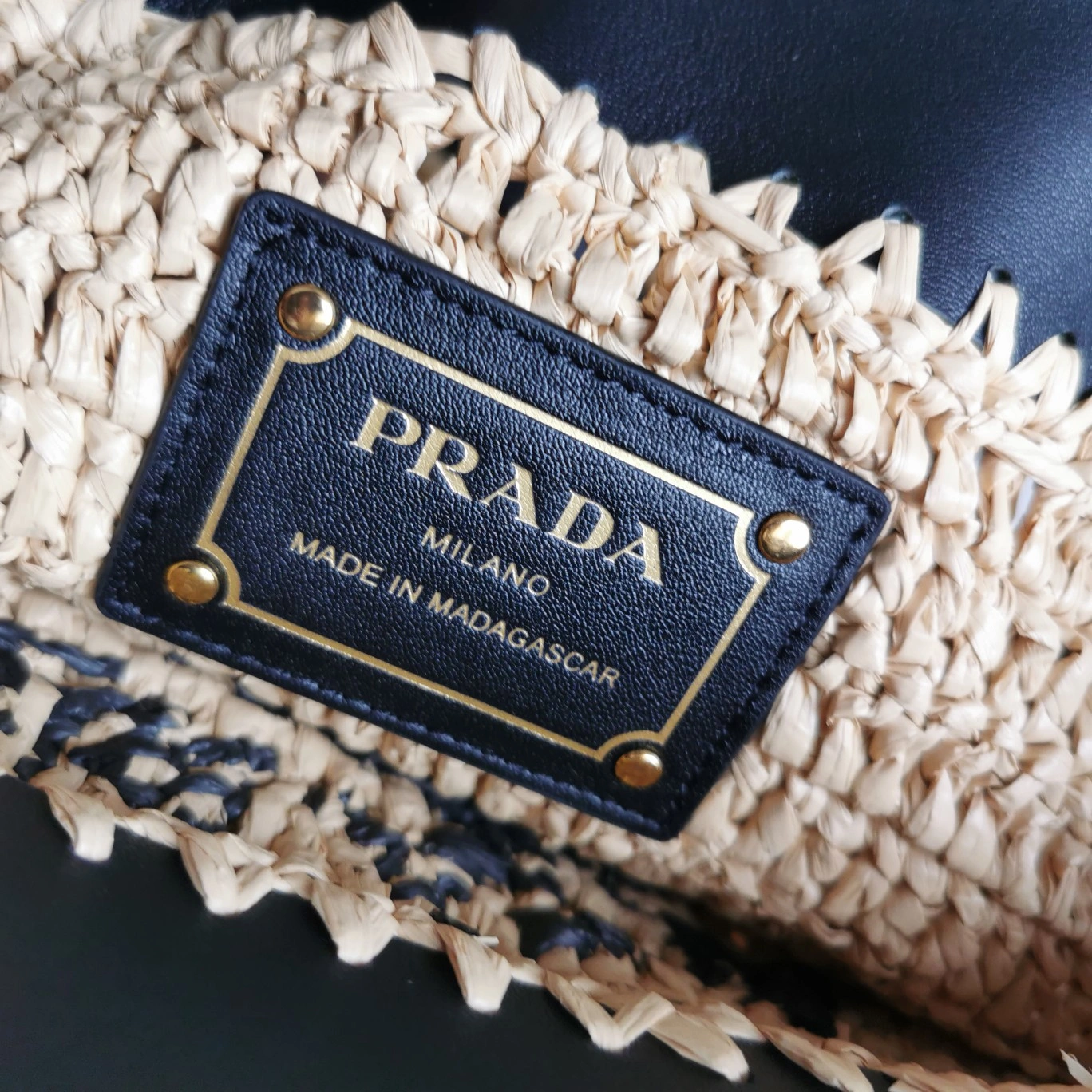 Effortless Prada Shopping Bags 71529