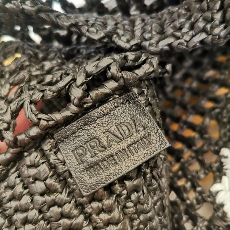 Prada Shopping Bags ModernLook 45003
