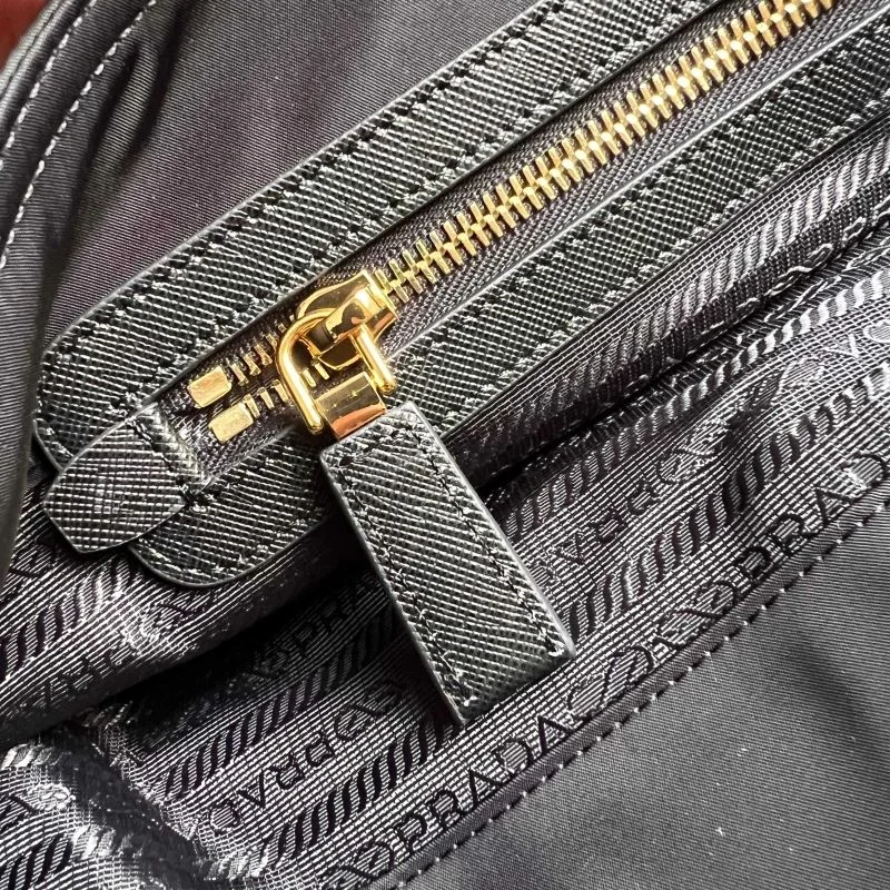 Prada Shopping Bags Sleek 44973