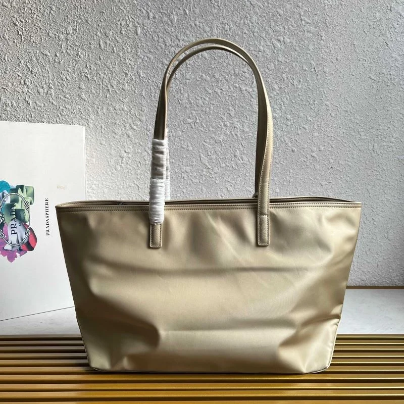 Elegant Prada Shopping Bags 44970