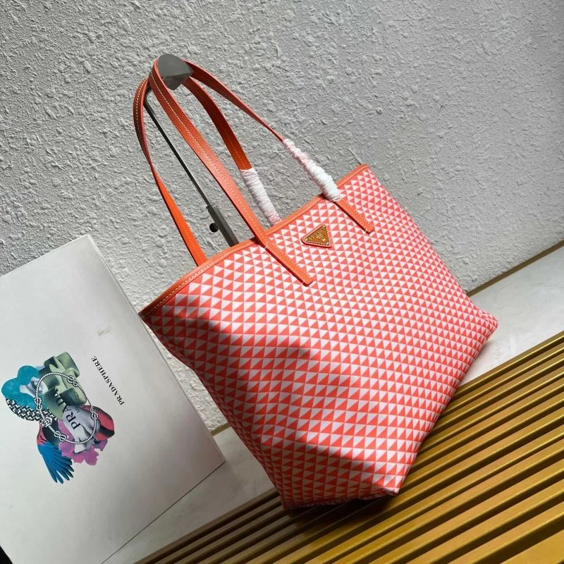 Timeless Prada Shopping Bags 44968