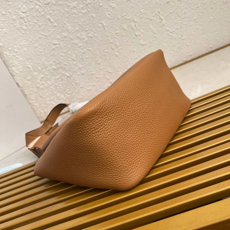 Neat Prada Shopping Bags 44966