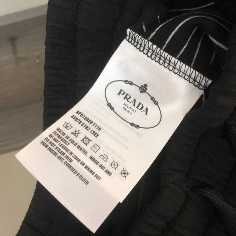 Prada Short Pants TravelReady 171554