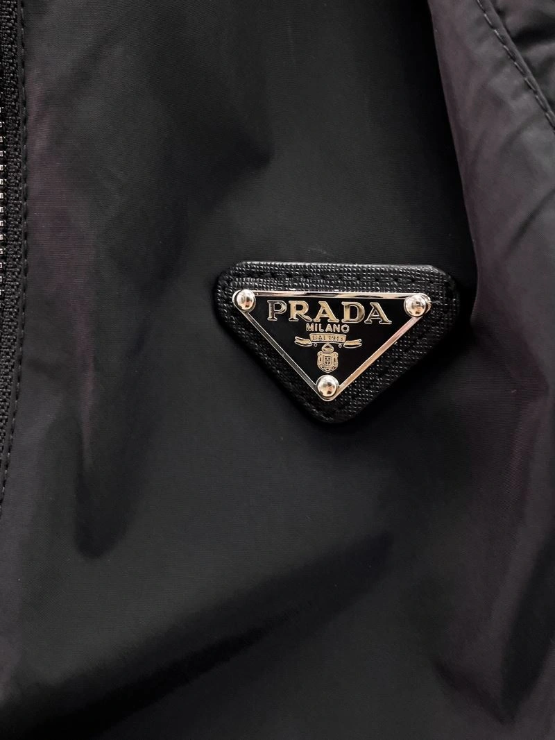 Sleek Prada Short Pants 169913