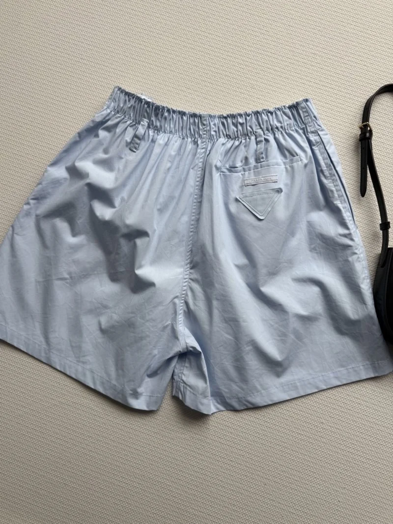 Sleek Prada Short Pants 166601