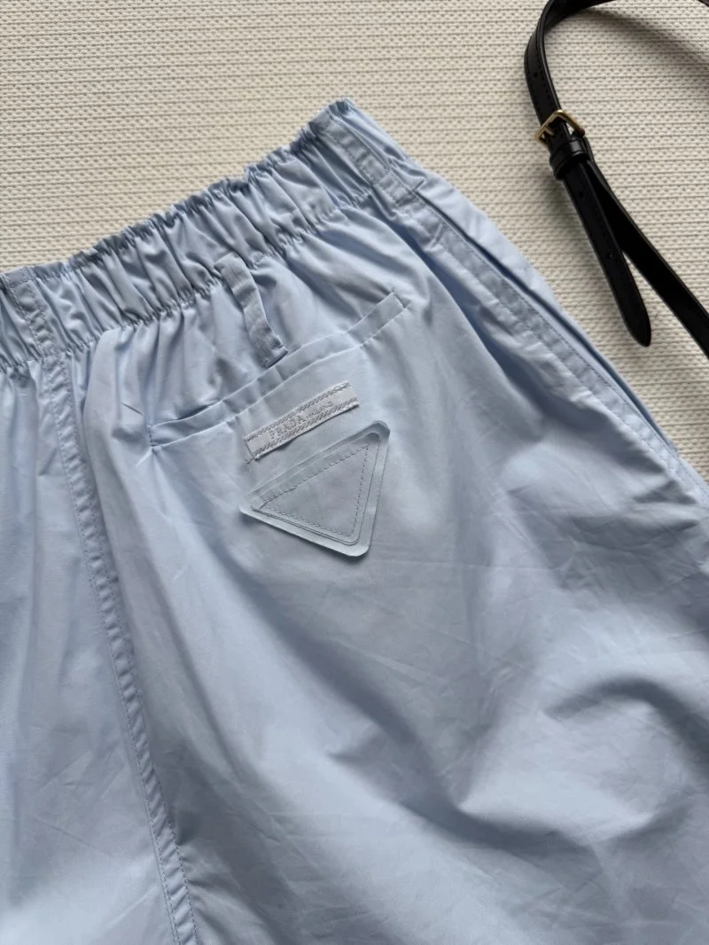 Sleek Prada Short Pants 166601