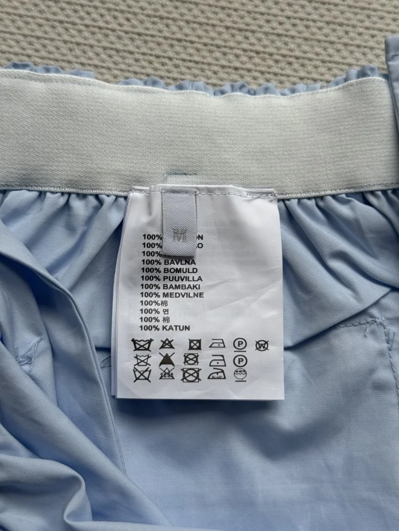 Sleek Prada Short Pants 166601