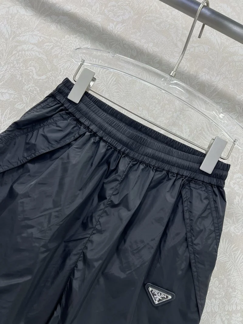 Prada Short Pants ModernLook 166507
