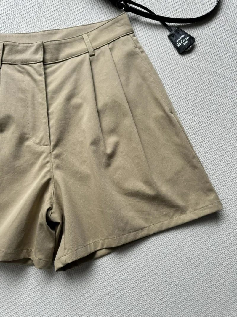Snug Prada Short Pants 165806