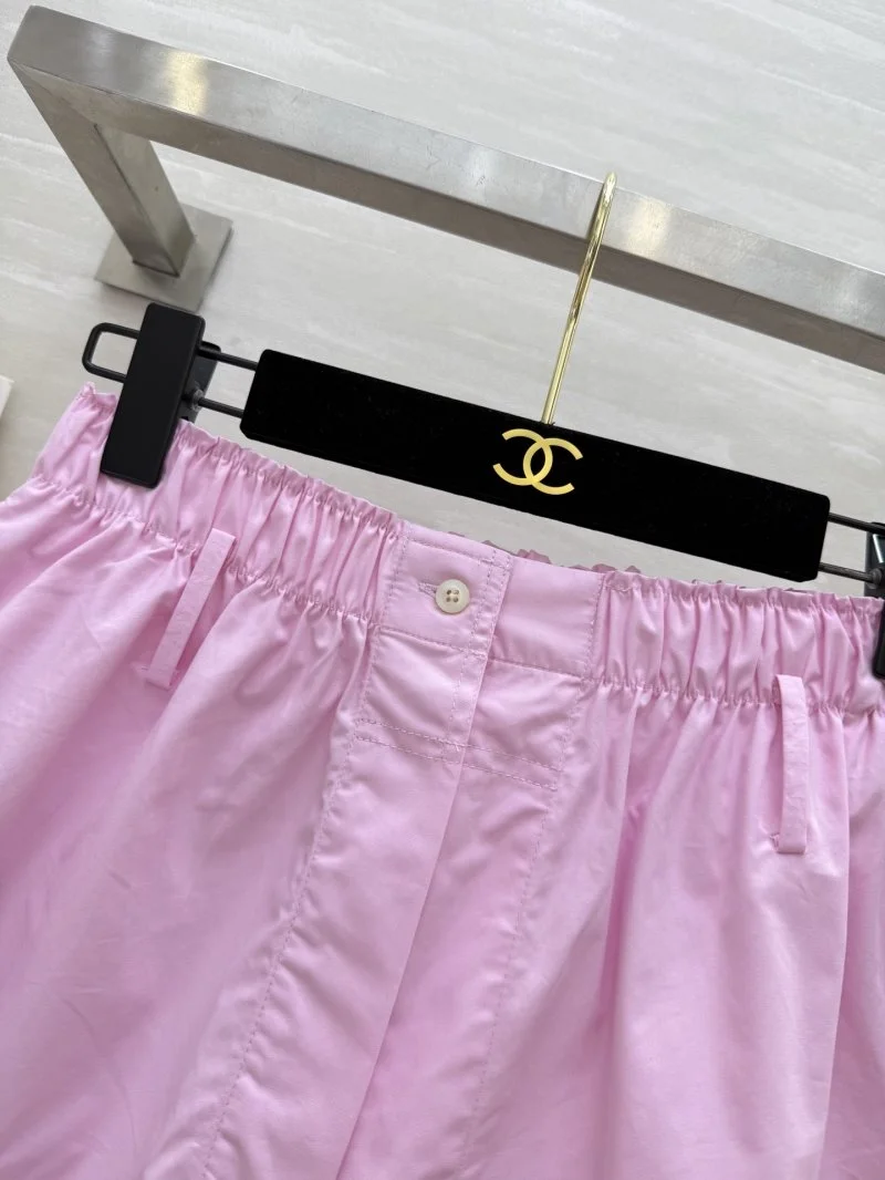 Elegant Prada Short Pants 165805