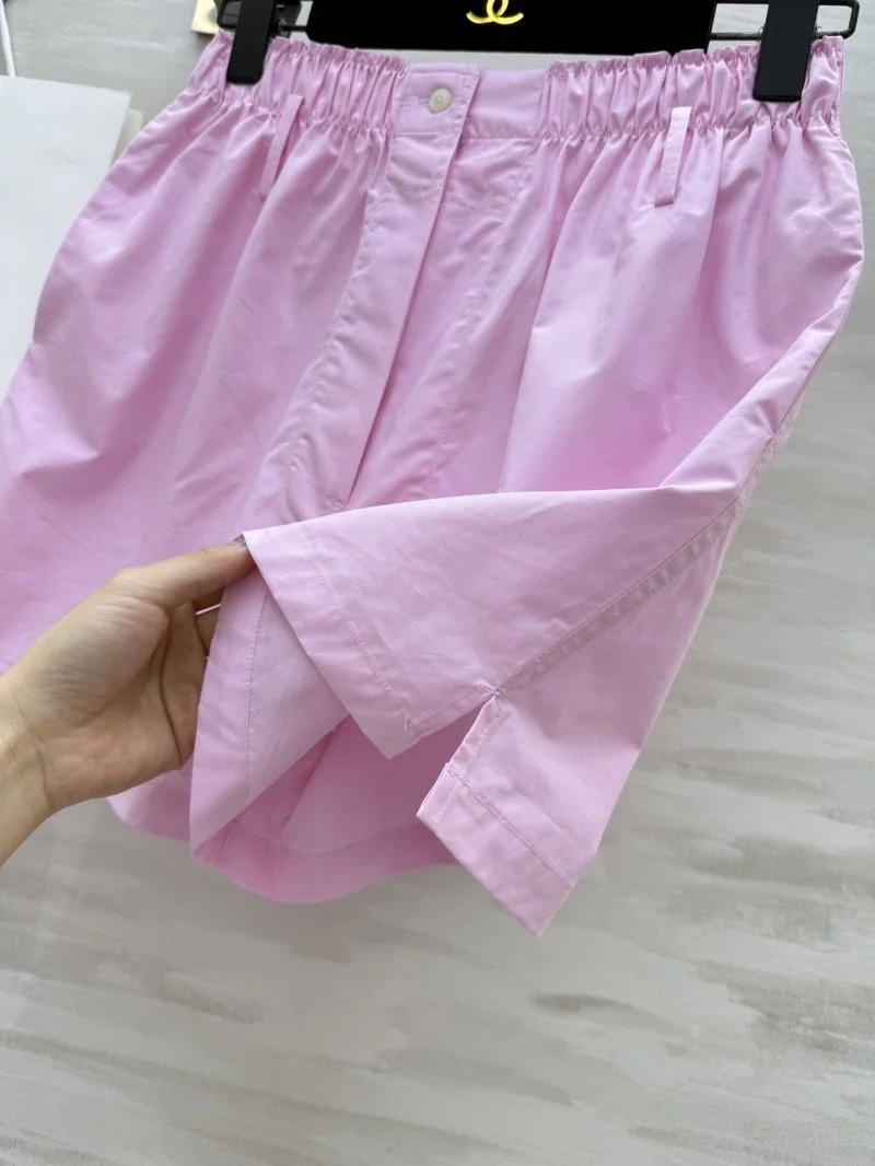 Elegant Prada Short Pants 165805