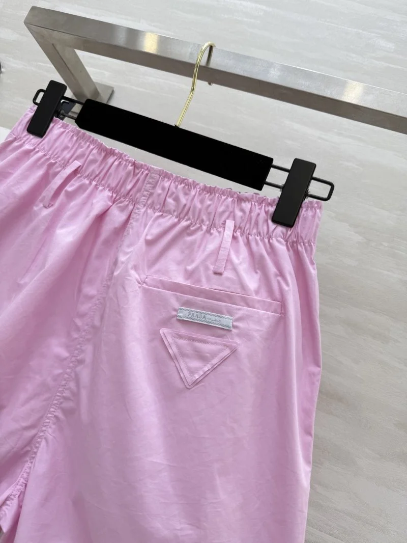 Elegant Prada Short Pants 165805
