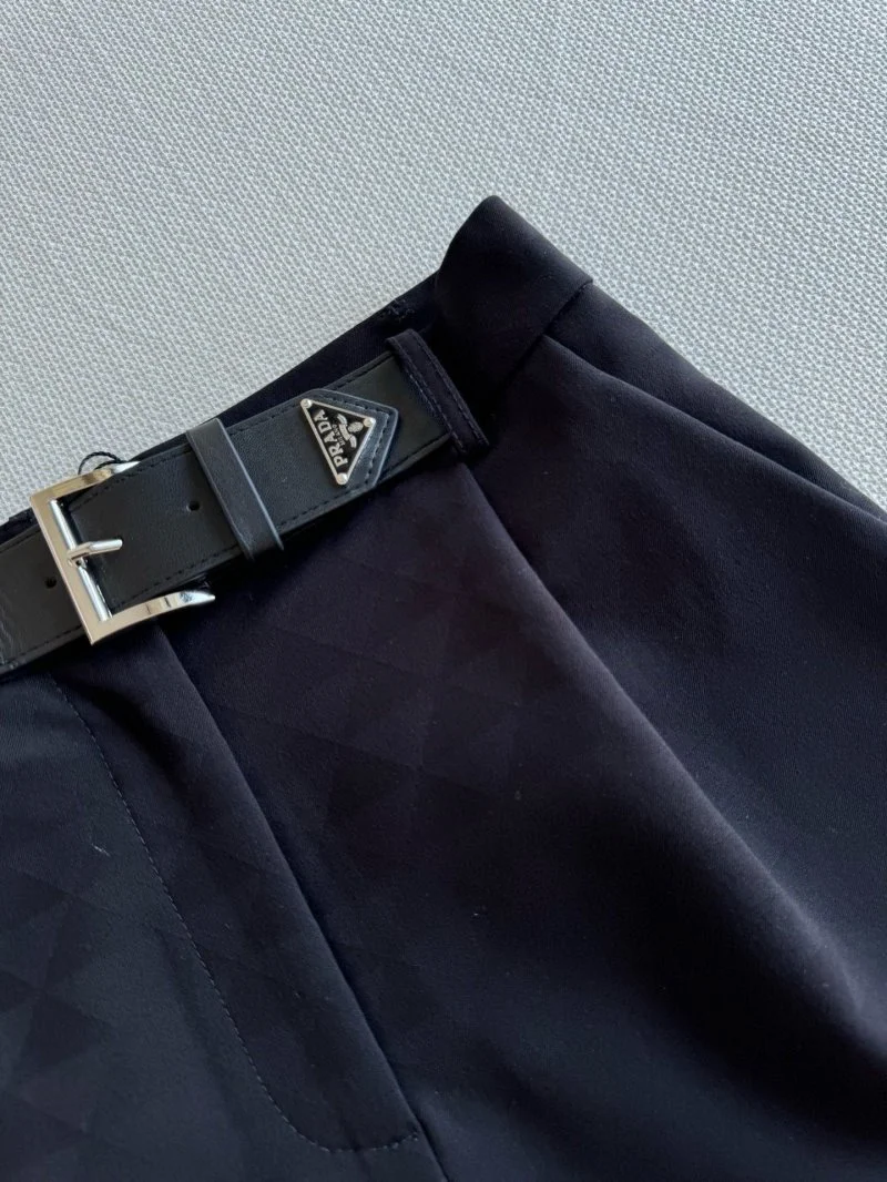 Supportive Prada Short Pants 165789