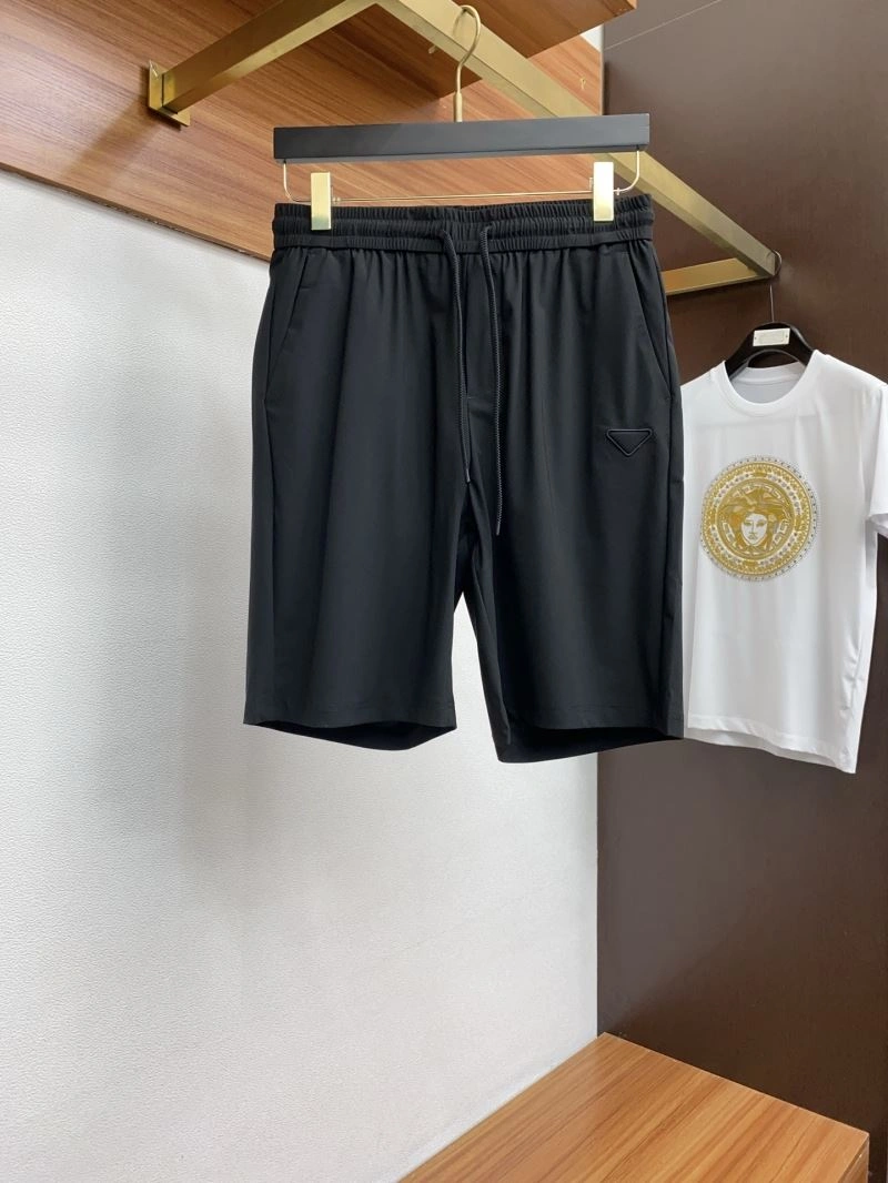 Trendsetting Prada Short Pants 168734