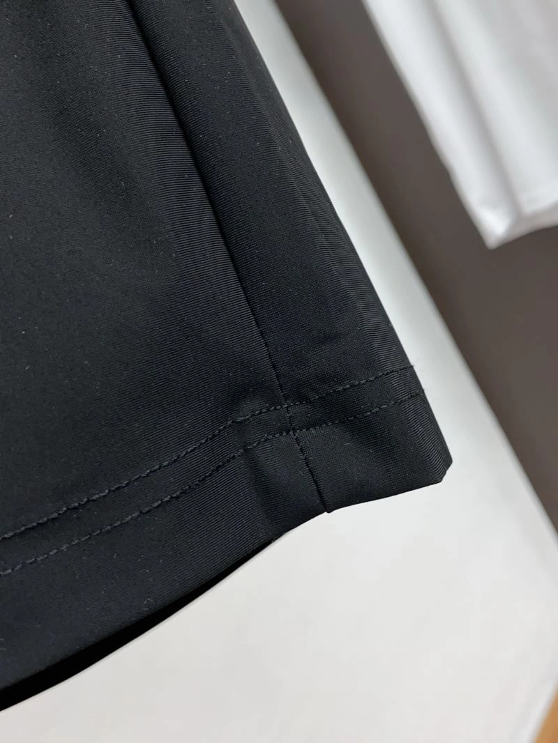 Trendsetting Prada Short Pants 168734