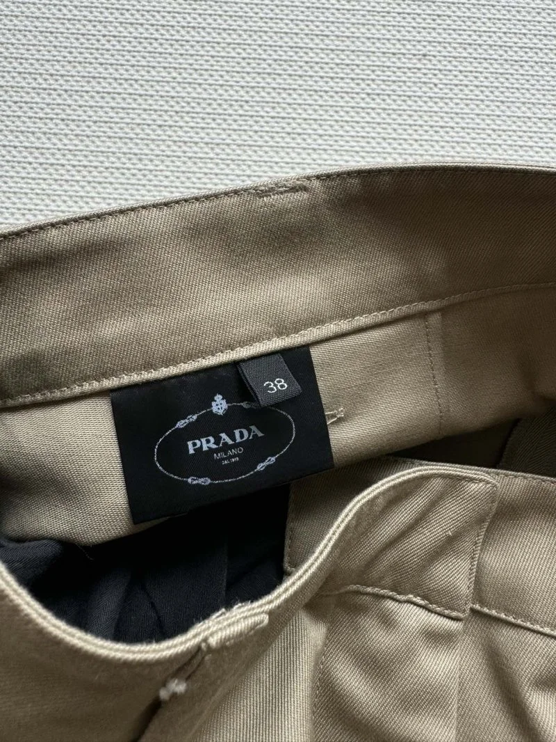 Unique Prada Short Pants 166309
