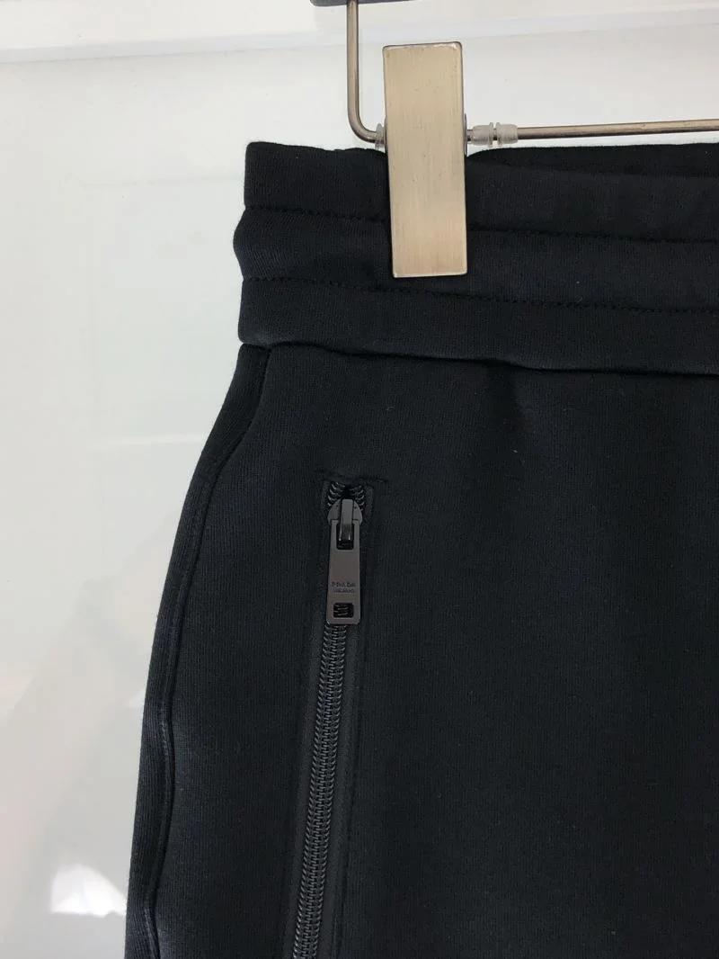 Compact Prada Short Pants 167961