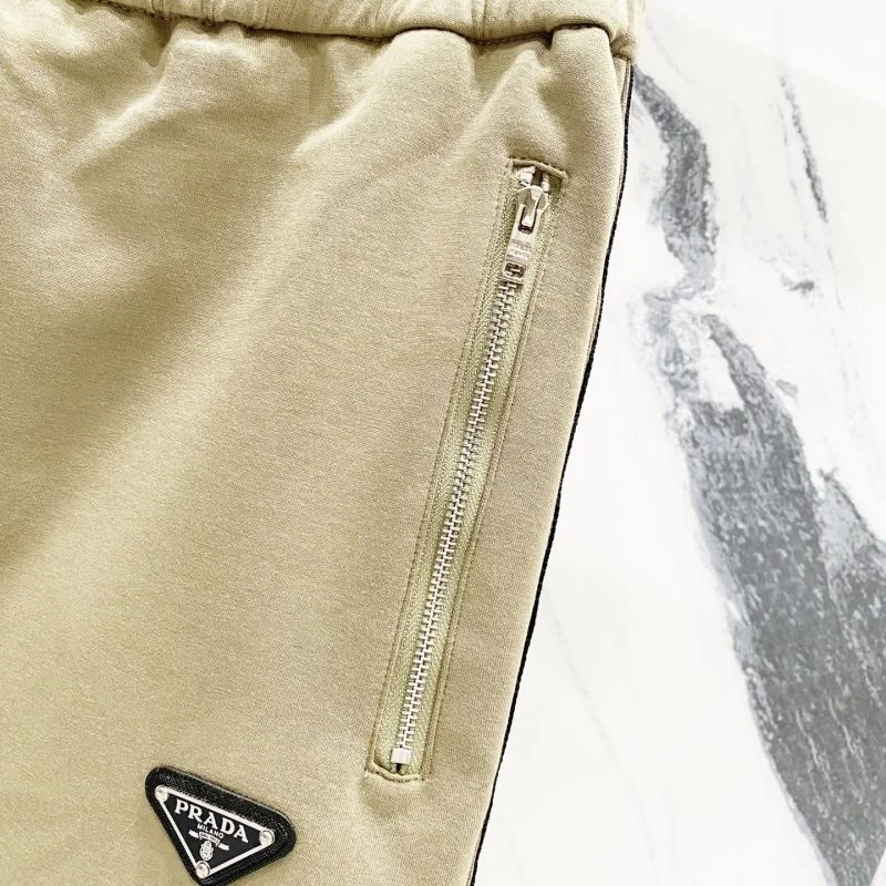 EyeCatching Prada Short Pants 167170