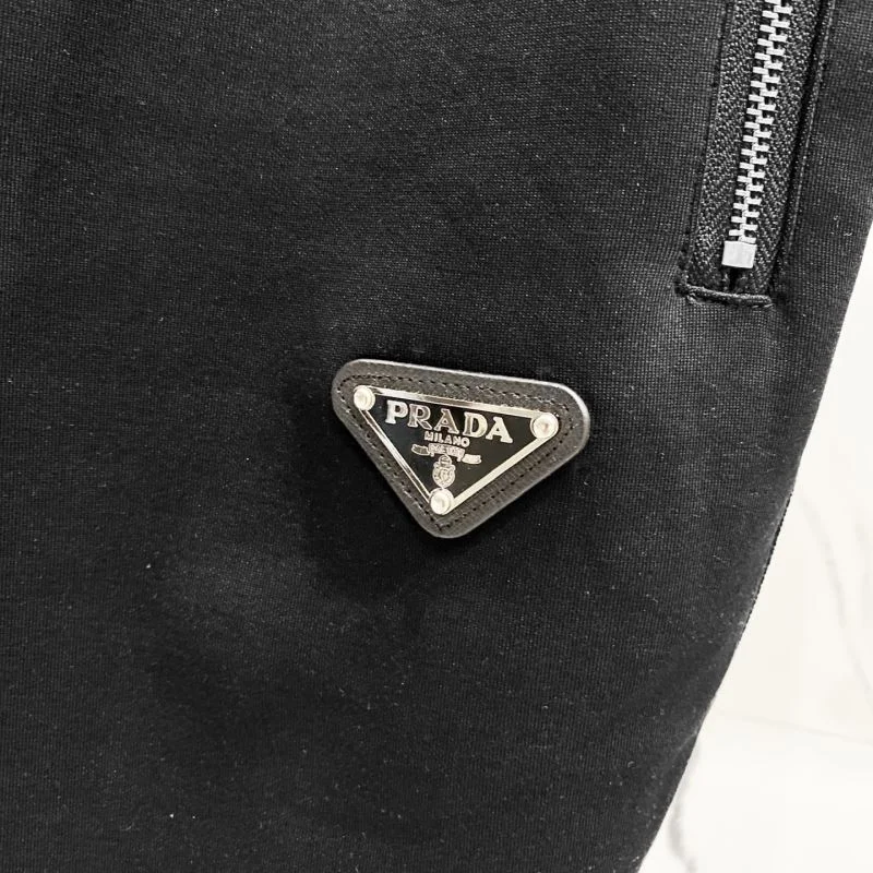 Trendsetting Prada Short Pants 167163