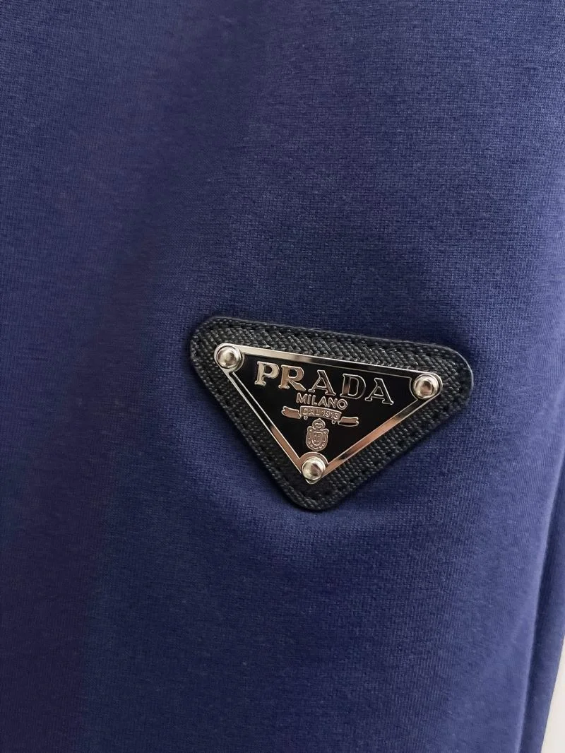 Sleek Prada Short Pants 167157