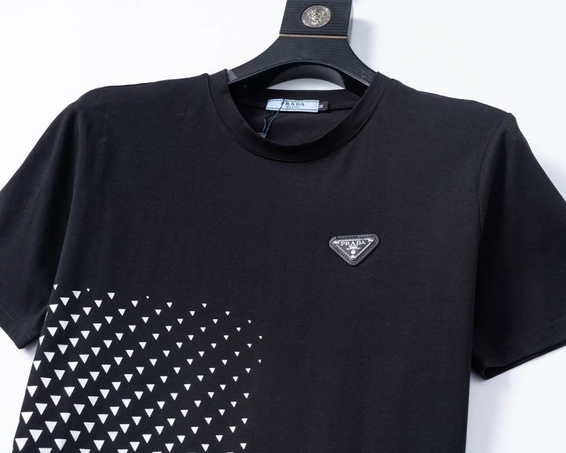 Trendsetting Prada Short Suits 171393