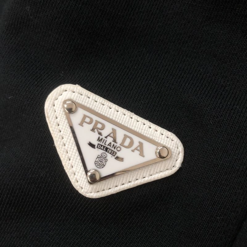 Minimalist Prada Short Suits 171545