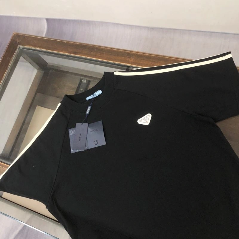 Prada Short Suits Classic 171540