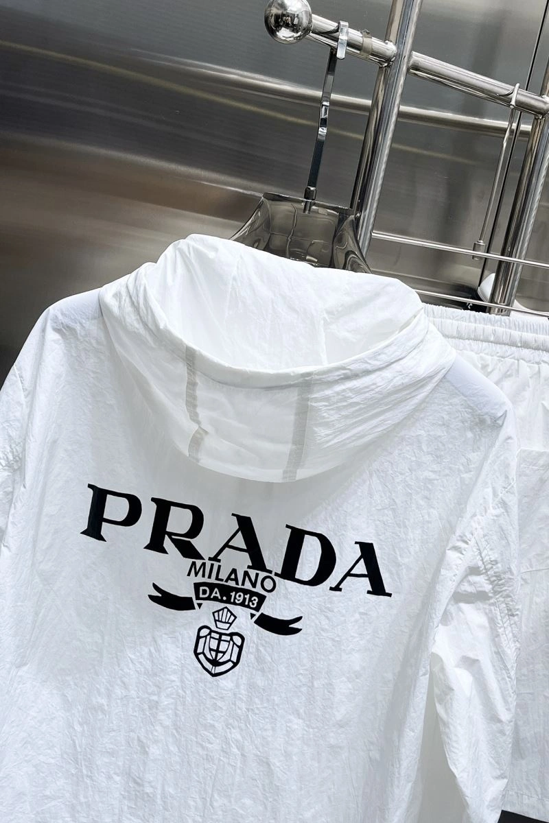 Prada Short Suits TravelReady 170712