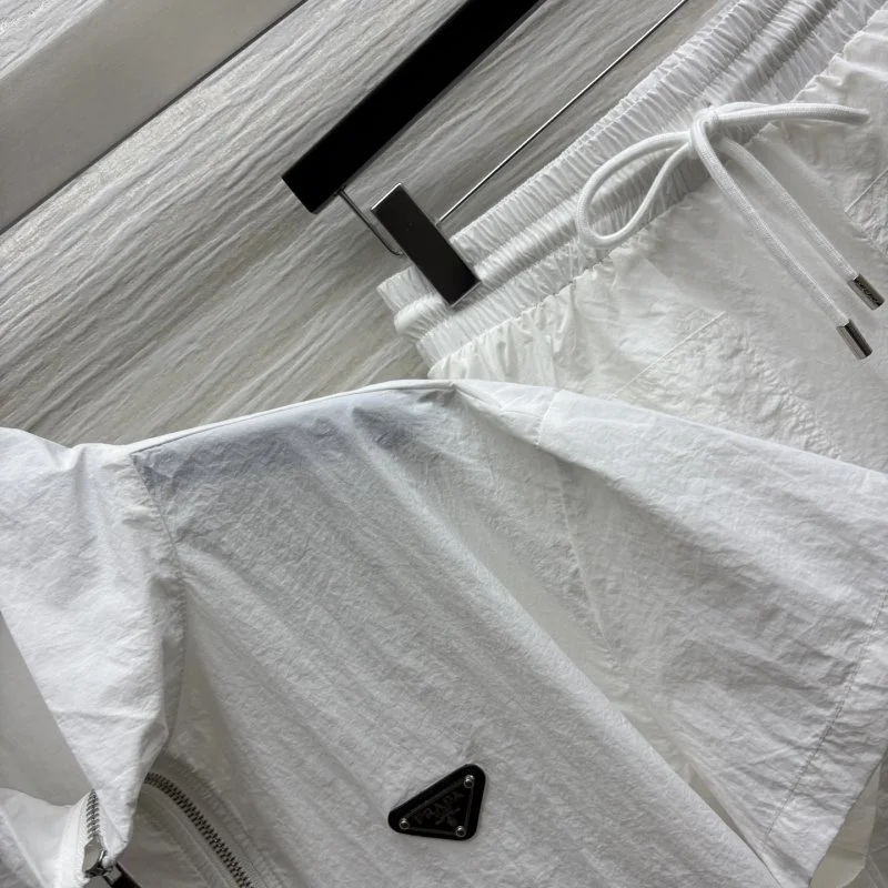 Comfortable Prada Short Suits 166116