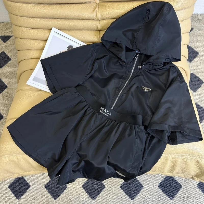 Prada Short Suits EyeCatching 166307