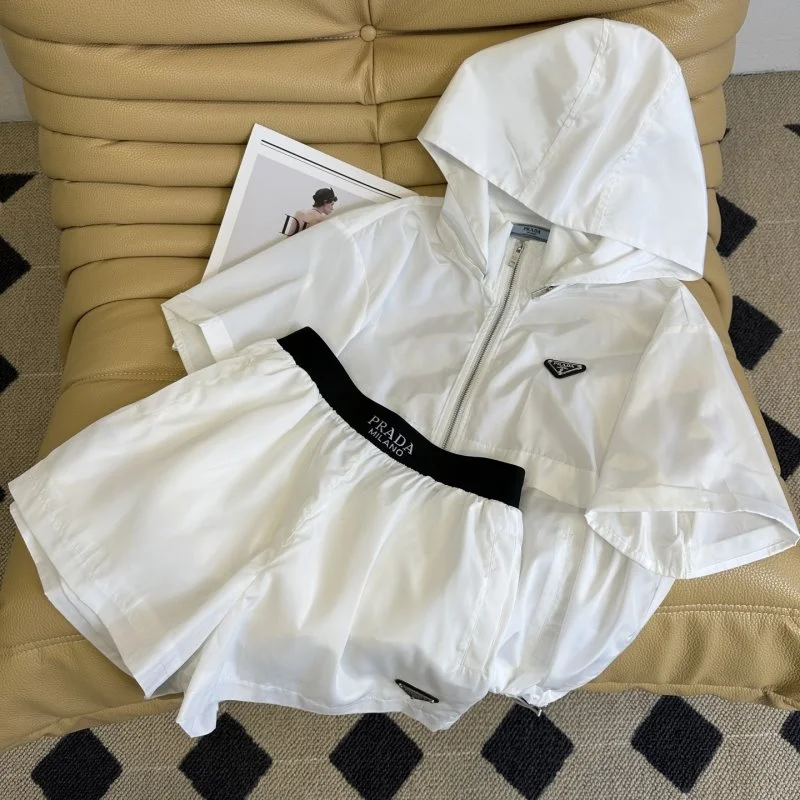 Prada Short Suits EyeCatching 166307