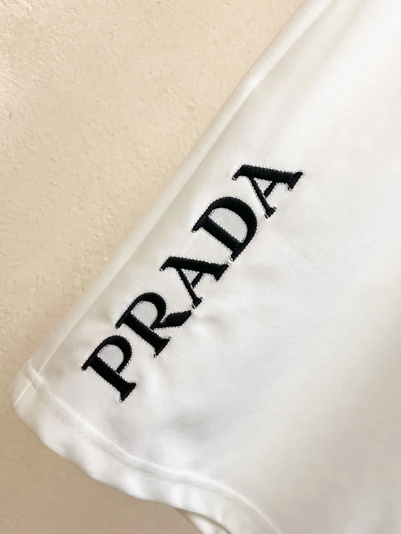 WrinkleFree Prada Short Suits 167955