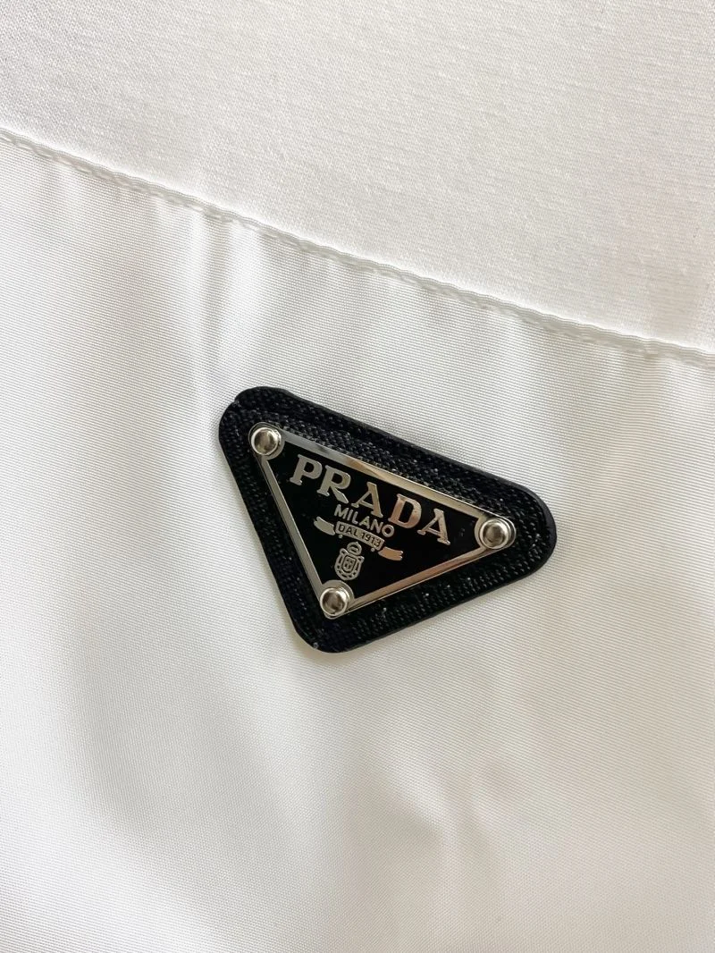 WrinkleFree Prada Short Suits 167955