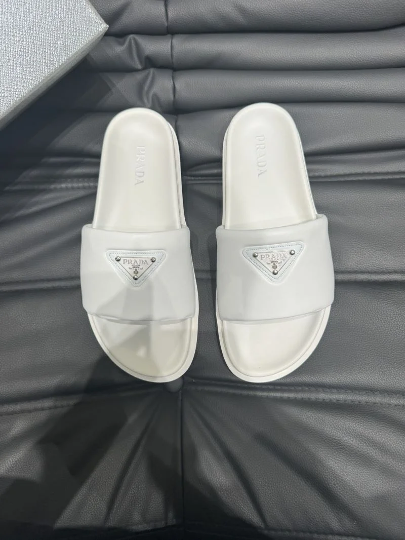 Prada Slippers TimelessDesign 33613