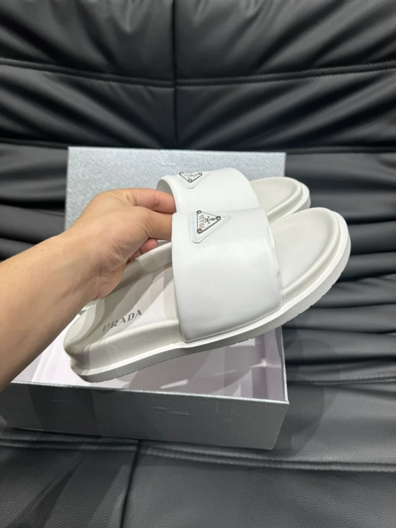 Prada Slippers TimelessDesign 33613