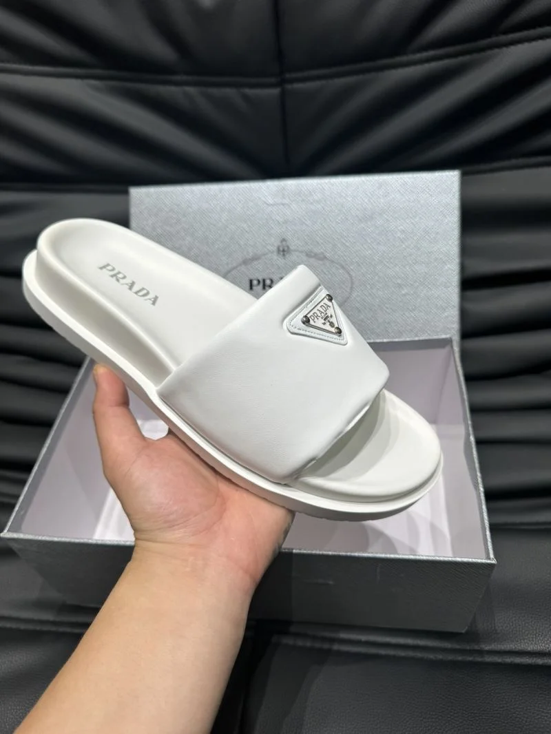Prada Slippers TimelessDesign 33613