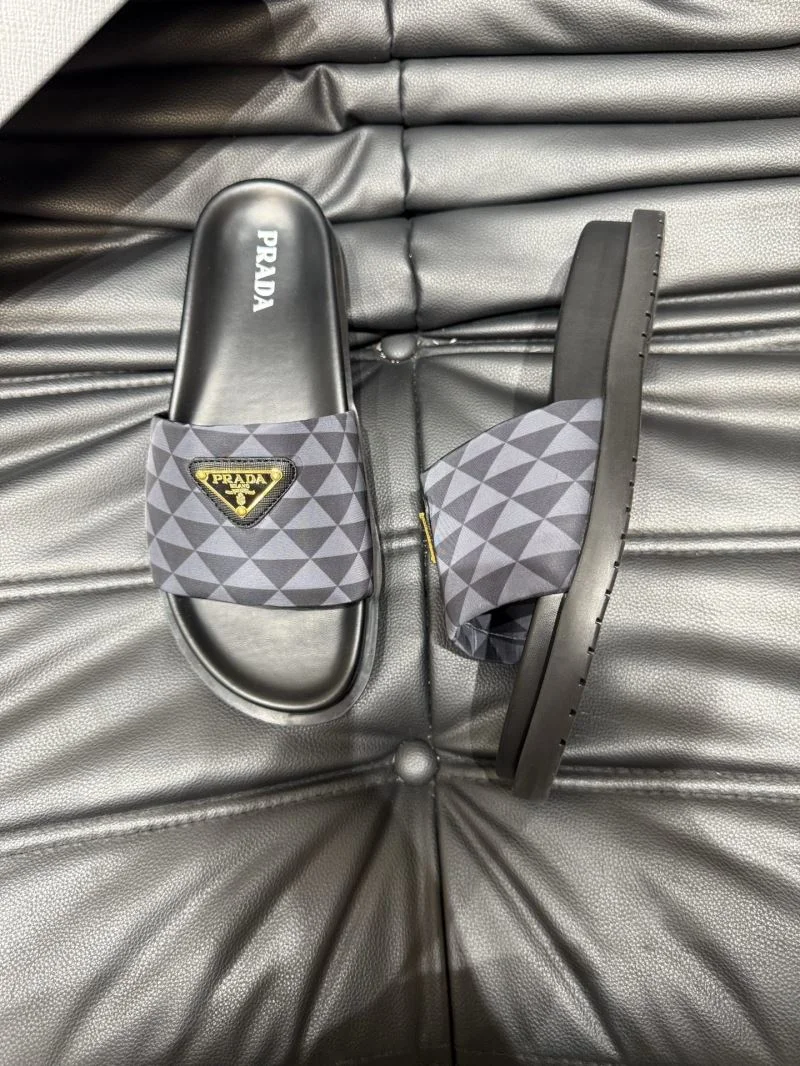 Prada Slippers Youthful 33606