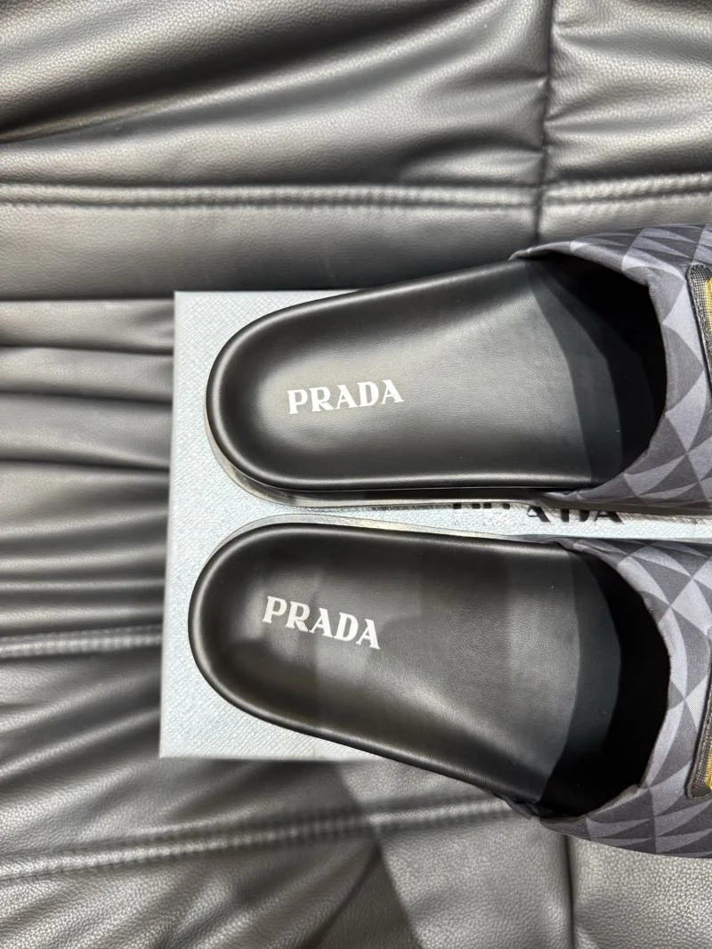 Prada Slippers Youthful 33606