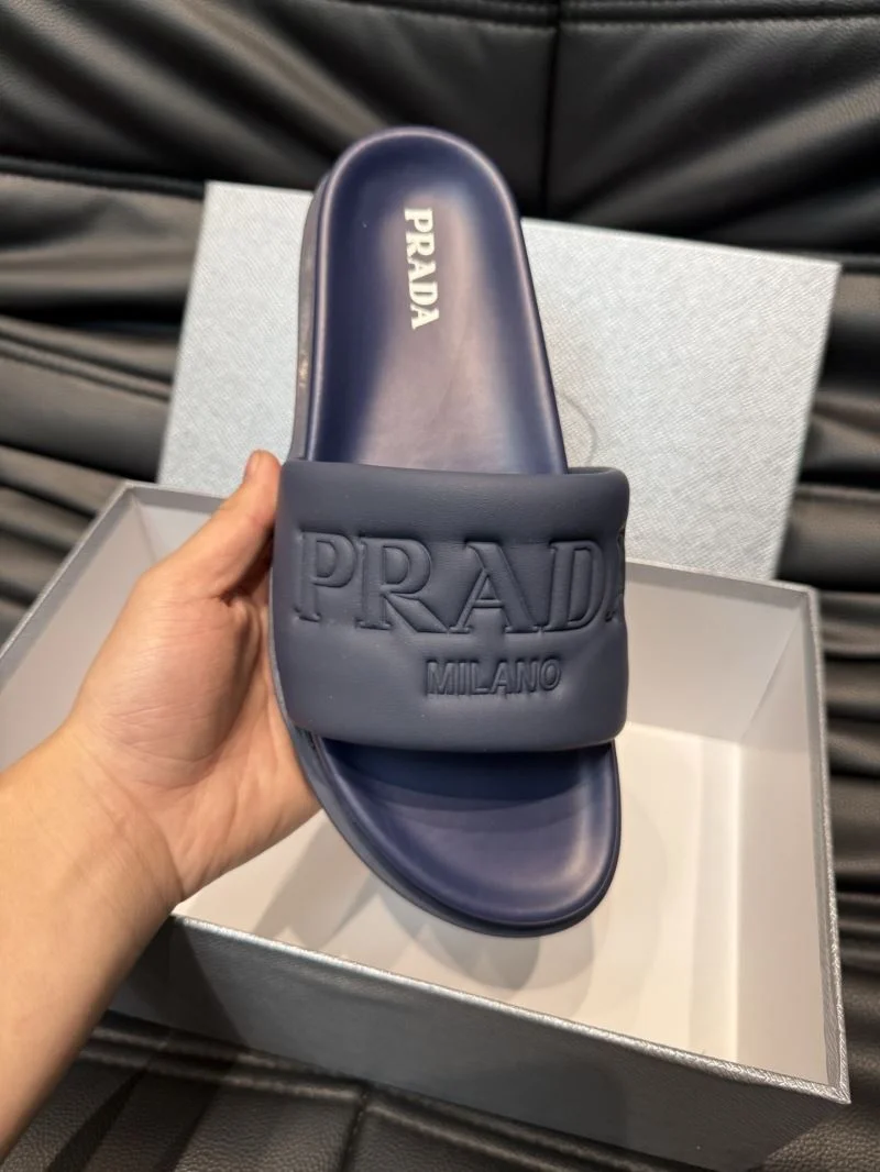 Prada Slippers Cozy 33581